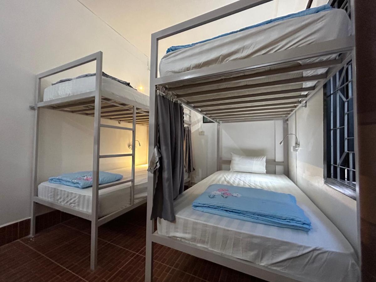 Vang Vieng Backpackers Hostel Экстерьер фото