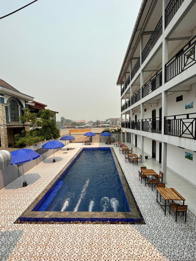 Vang Vieng Backpackers Hostel Экстерьер фото