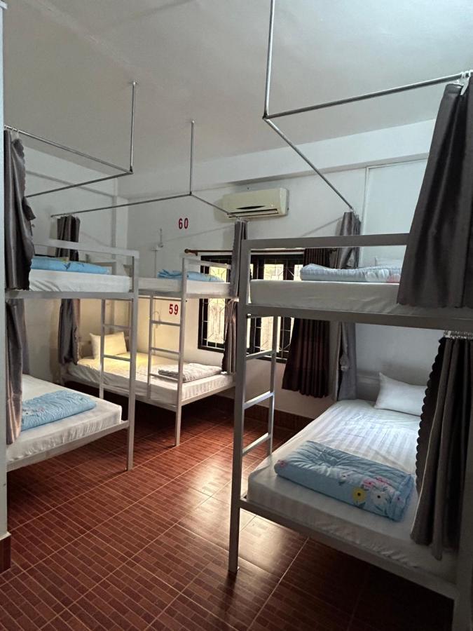 Vang Vieng Backpackers Hostel Экстерьер фото