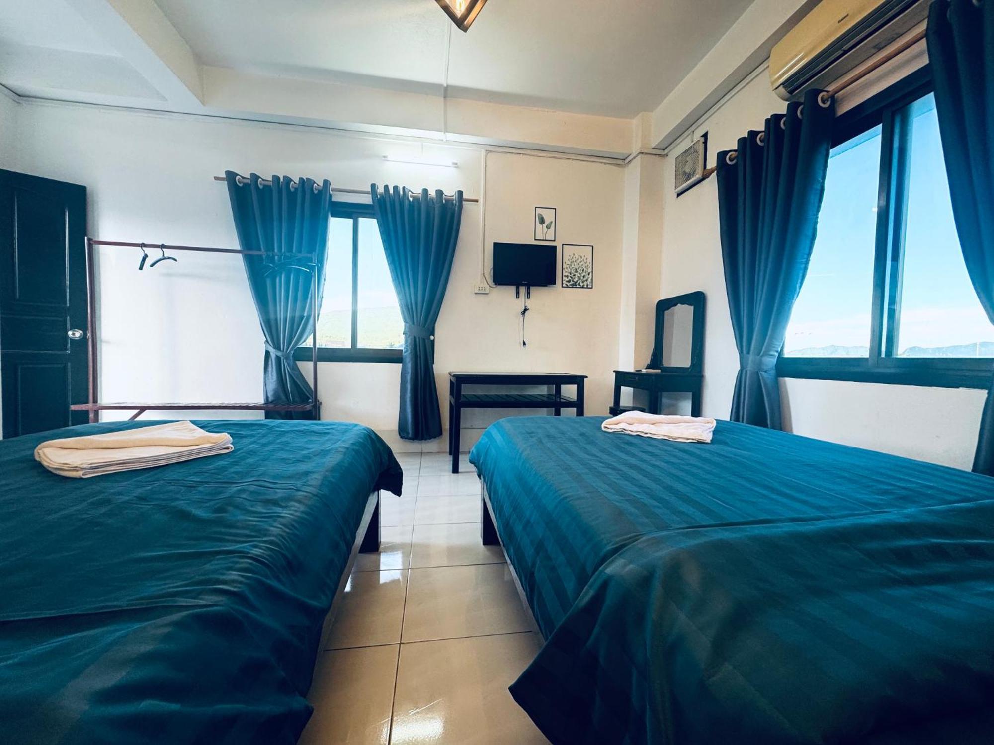 Vang Vieng Backpackers Hostel Экстерьер фото