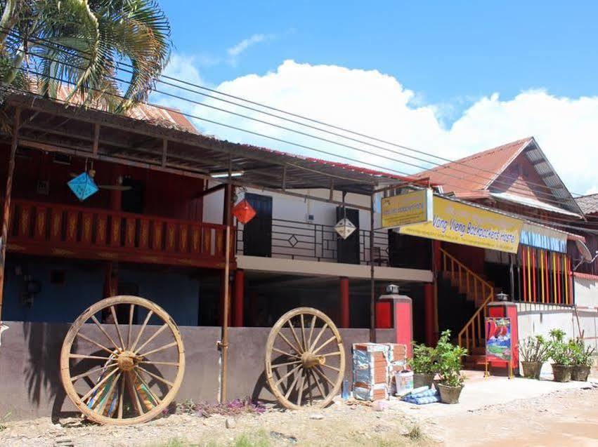 Vang Vieng Backpackers Hostel Экстерьер фото